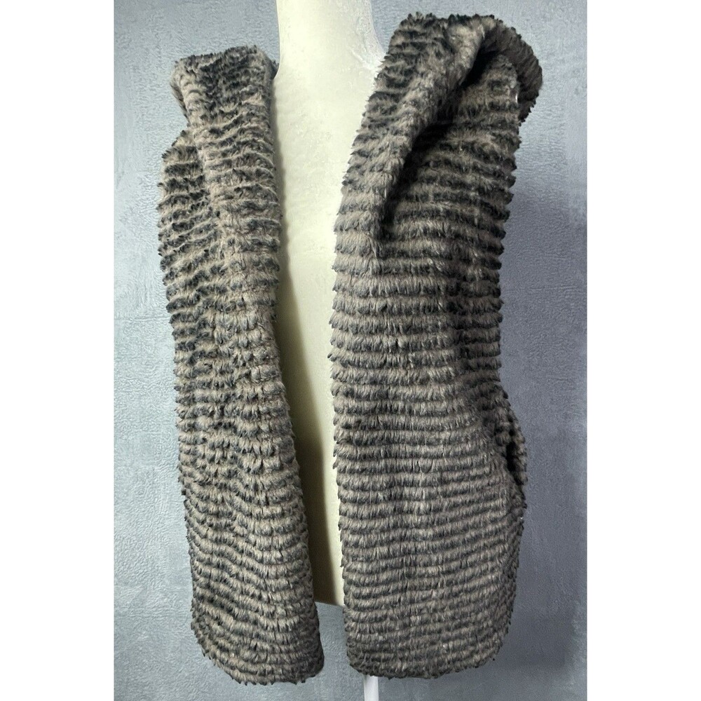 Tahari Women's Faux Fur Vest Size S Fur Hooded Vest Mobwife Italian Glam - Picture 5 of 13